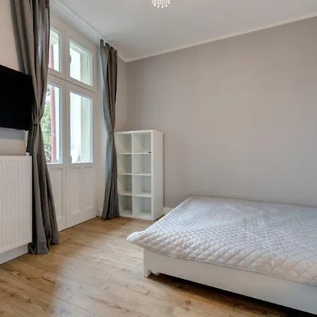 Dom & House - Podjazd Apartment